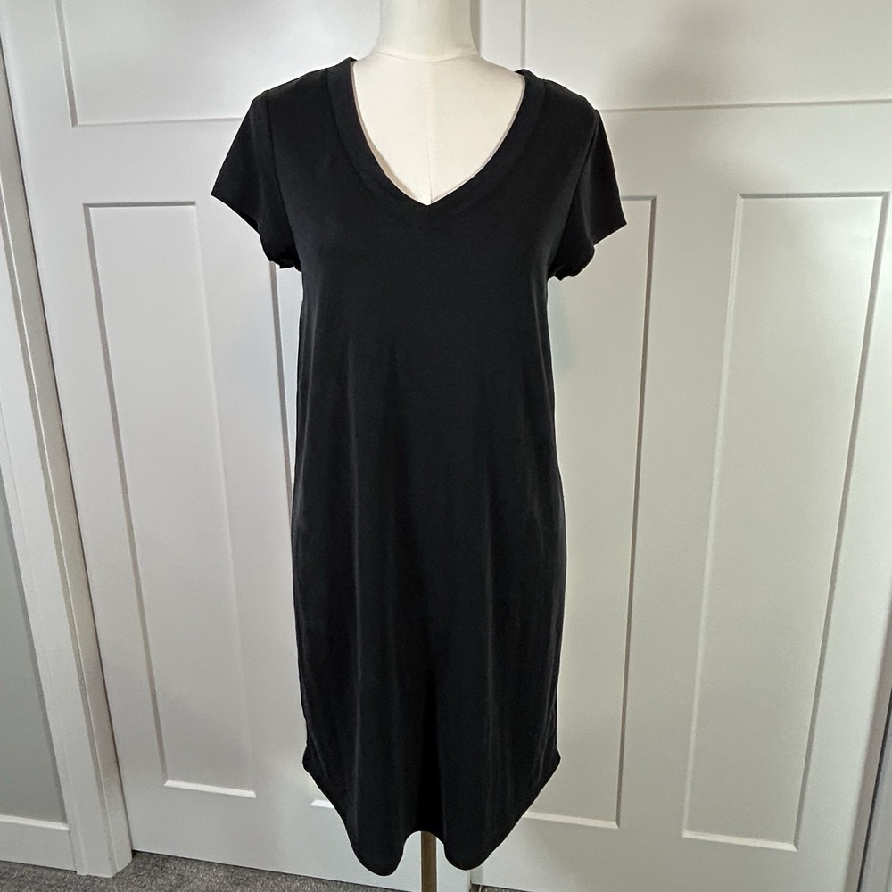 C & C California V-Neck Short Sleeve Black T-Shirt Mini Dress‎ Women's SMALL EUC